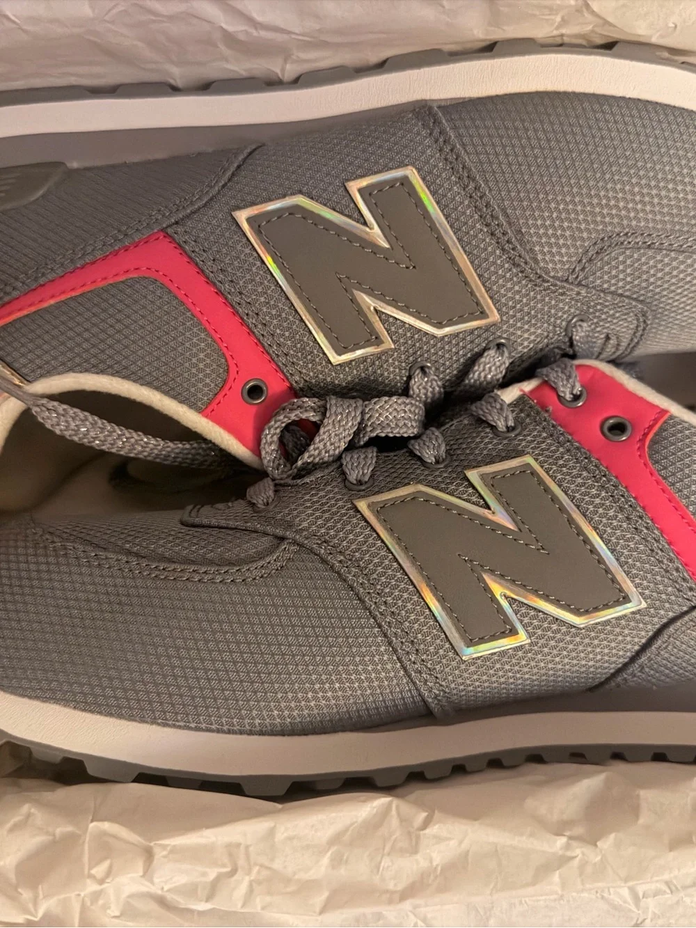 New Balance 574 Sneakers – Kids Size 7 / Women’s 8.5 – Brand New